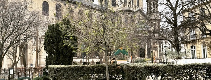 Square Marcel Pagnol — Place Henri Bergson is one of Hotspots Wifi Orange - Les Parcs Parisiens.