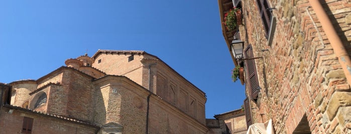 Castello Di Panicale is one of Tempat yang Disukai Alain.