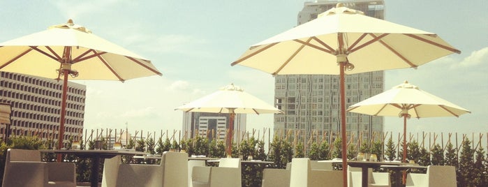 Centara Watergate Pavillion Hotel Bangkok is one of The 15 Best Places with Comfy Beds in Bangkok.