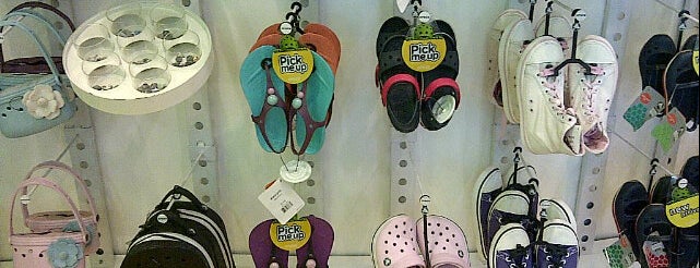 Crocs is one of SM Tarlac Stalls.