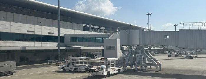 Hiroshima Airport (HIJ) is one of Aeropuertos.
