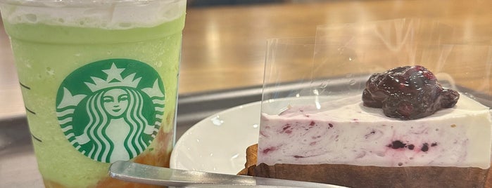 Starbucks is one of 1,000,000 Picnic＆Pottering ♪.