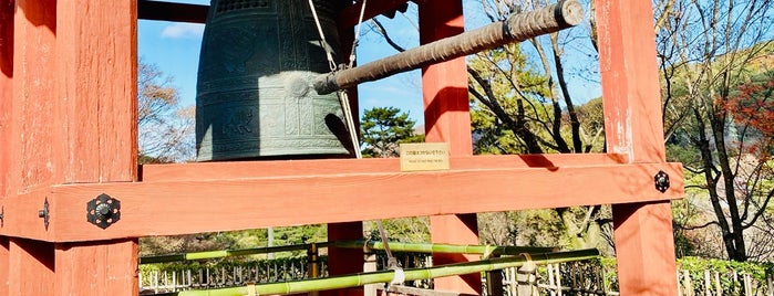 Byodo-in Temple is one of Tempat yang Disukai Fang.