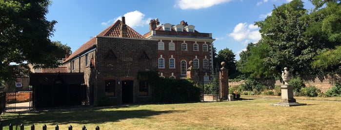 Rainham Hall is one of Tempat yang Disukai Lynn.