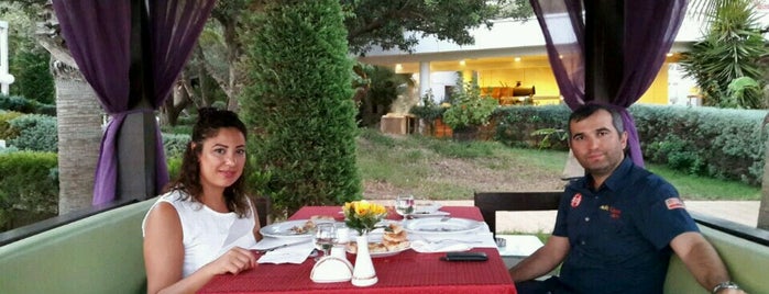 Calisia Restaurant is one of สถานที่ที่ FATOŞ ถูกใจ.