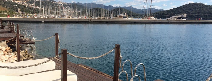 Doria Hotel & Yacht Club is one of Posti che sono piaciuti a Sezo.
