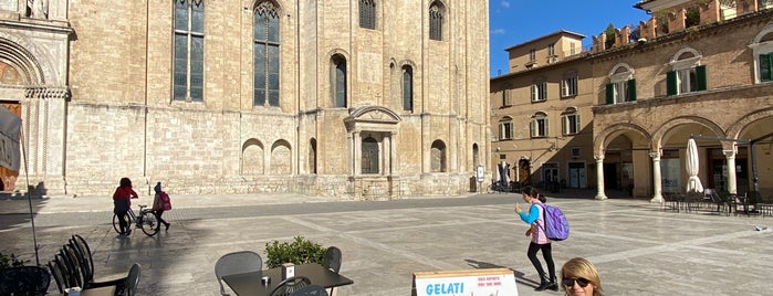 Lorenz Cafè is one of Ascoli.