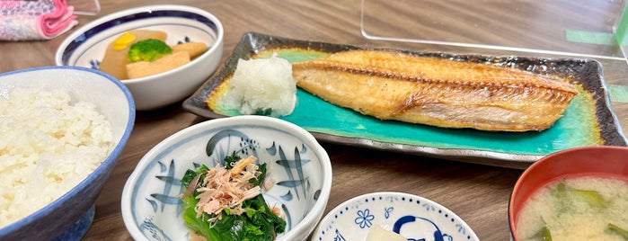 食堂ますだや is one of 行きたい飲食店inTOKYO.