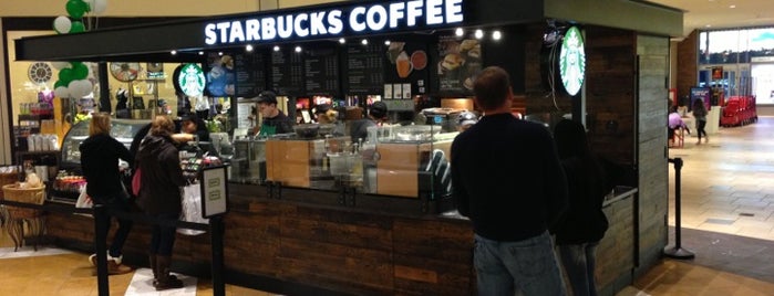 Starbucks is one of Lieux qui ont plu à Carlos Alberto.