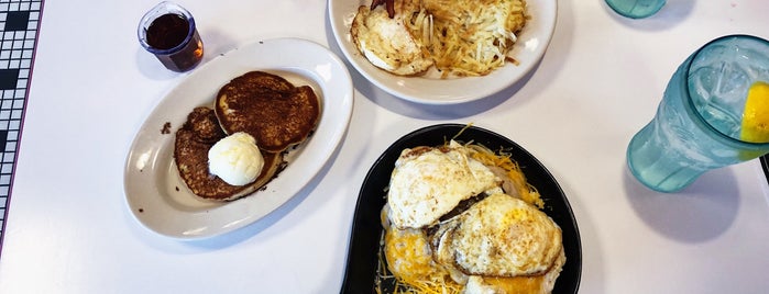 Steak 'n Shake is one of Restaurants.