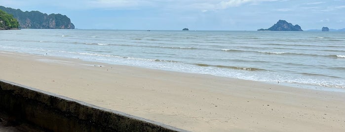 Nopparat Thara Beach is one of Krabi.