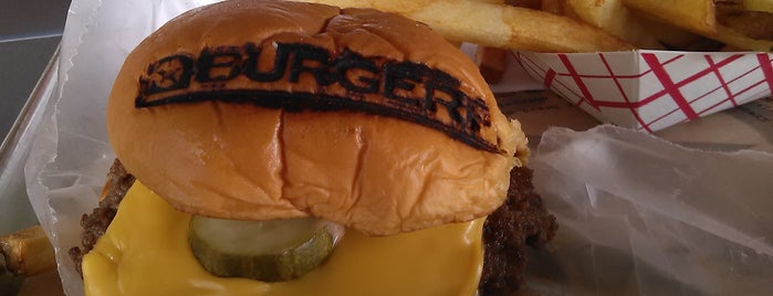 BurgerFi is one of สถานที่ที่ Ronald ถูกใจ.