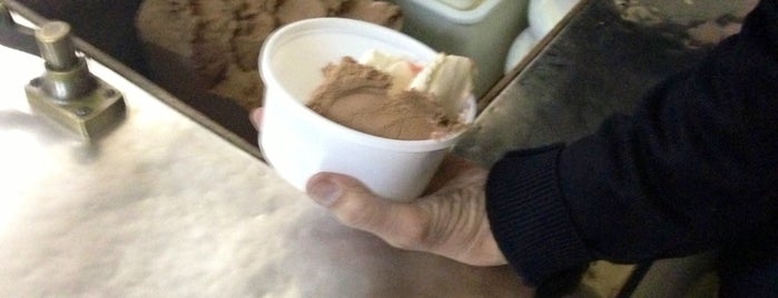 Παραδοσιακό Παγωτό Σταυρούλα Παρίση is one of Athens Best: Ice Cream.