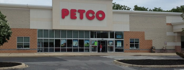 Petco is one of Kierstenさんのお気に入りスポット.