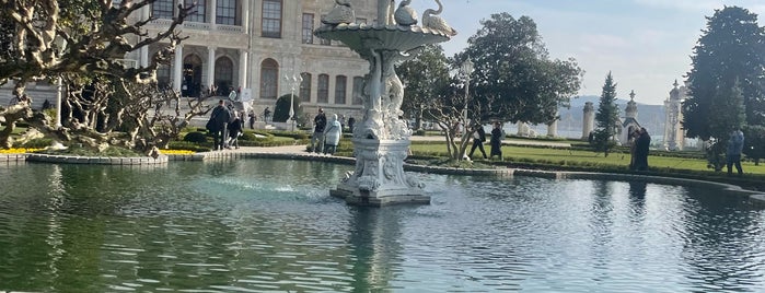 Dolmabahçe Sarayı Bahçesi is one of Istanbul Gezilecek Yerler.