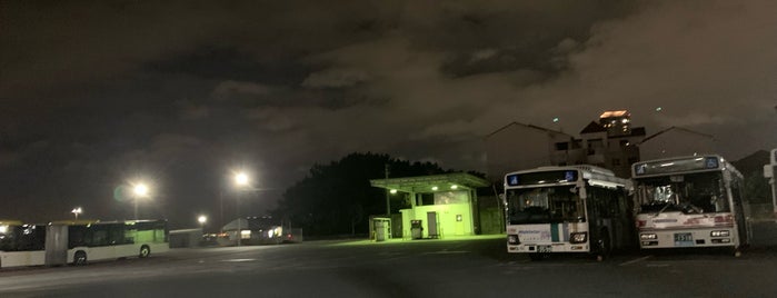 西鉄バス 愛宕浜自動車営業所 is one of 西鉄バス停留所(1)福岡西.