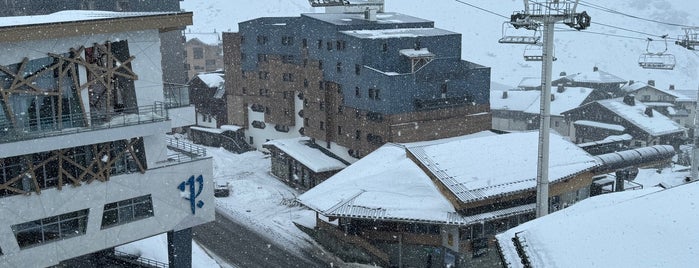 Club Med Val Thorens Sensations is one of Lynn'ın Beğendiği Mekanlar.