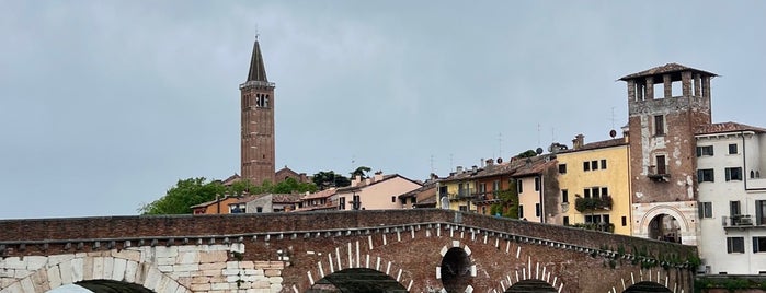 Ponte Pietra is one of 🇮🇹 Vèneto 🛶🇮🇹.