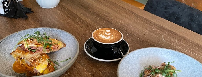 Devonport Stone Oven Bakery & Cafe is one of Auckland.