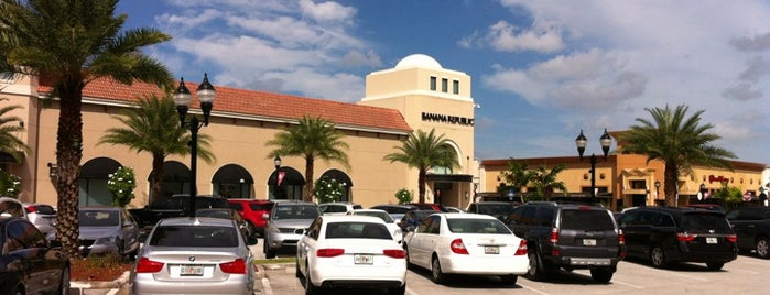 The Shops at Pembroke Gardens is one of Miami.