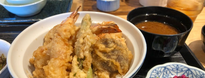 恵比寿 天ぷら魚新 is one of Debさんのお気に入りスポット.