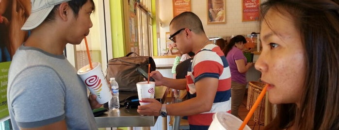 Jamba Juice is one of The 11 Best Places for Tea in Santa Clarita.