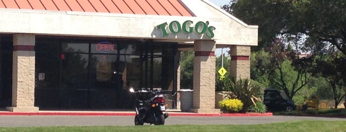 TOGO'S Sandwiches is one of Locais curtidos por Ross.