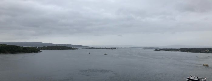 Oslo Fjord is one of Lugares favoritos de Louise.