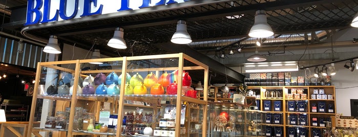 Blue Teapot is one of สถานที่ที่ Stephanie ถูกใจ.