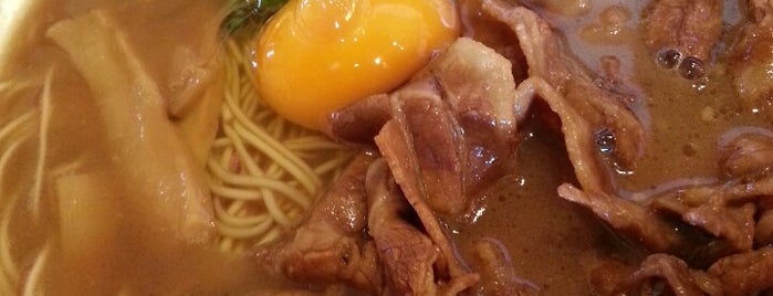 徳島ラーメン人生 is one of papecco1126さんの保存済みスポット.