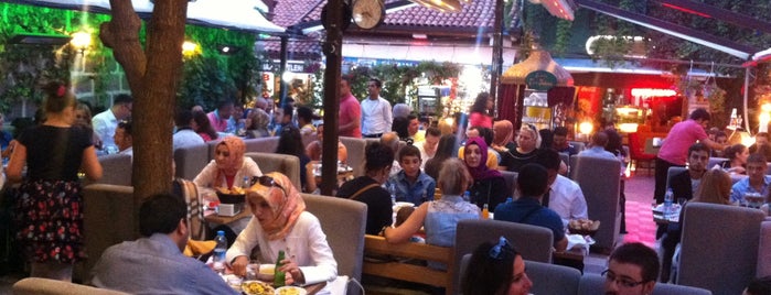 Bahçem Cafe is one of bi bişey.