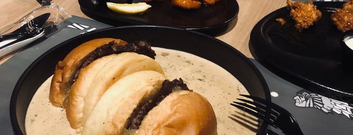 Sliders And More is one of Dinner Jeddah.