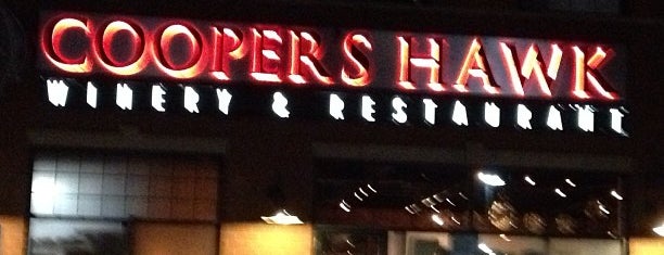 Cooper's Hawk Winery & Restaurant is one of Posti che sono piaciuti a SilverFox.