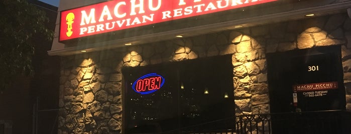 Machu Picchu Peruvian Restaurant is one of Debra'nın Beğendiği Mekanlar.