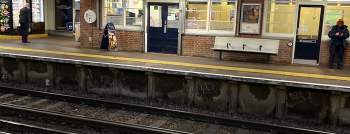 Teddington Railway Station (TED) is one of Stations - NR London used.