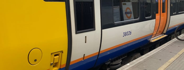 Finchley Road & Frognal Railway Station (FNY) is one of London Overground Train Stations.