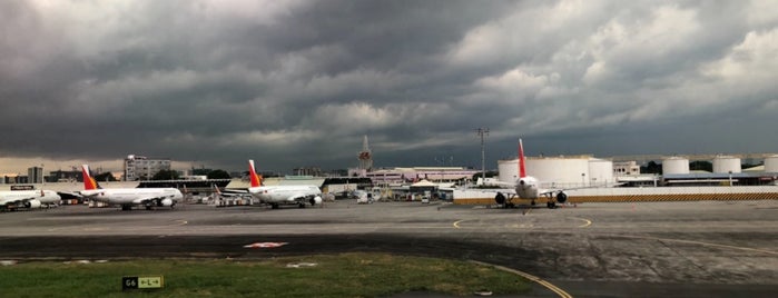 Ninoy Aquino International Airport (MNL) is one of Locais curtidos por Joey.