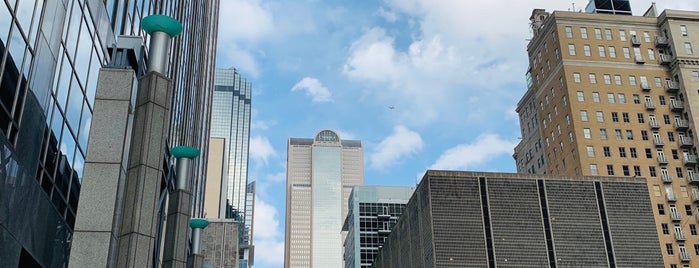 Downtown Dallas is one of Guide to Dallas.