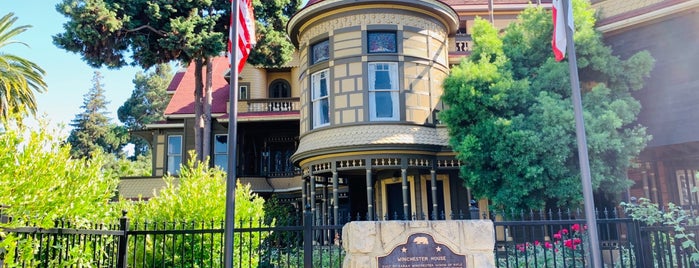 Winchester Mystery House is one of Guide to Senta Clala & San Jose.
