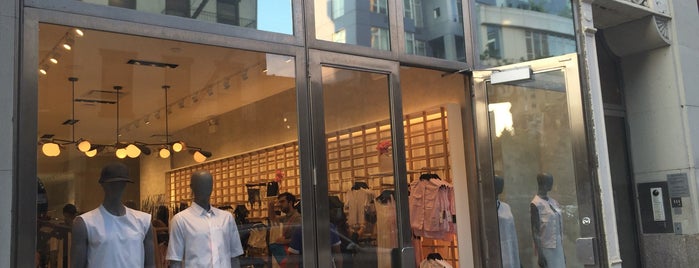lululemon lab is one of Guide to New York City.