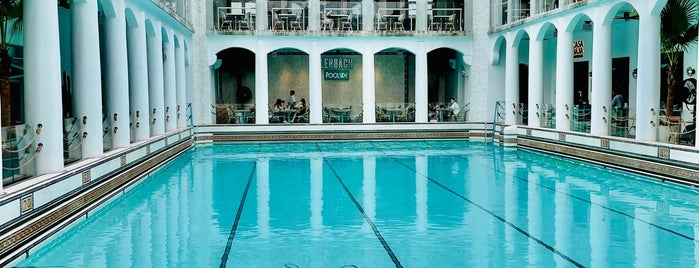 Grecian Swimming Pool is one of Tempat yang Disukai Chris.