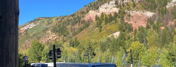 Maroon Bells Bus Stop is one of Colorodo.