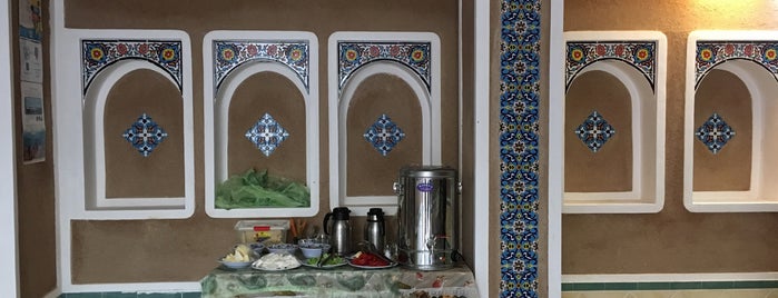 Negaar Varzaneh Traditional Guesthouse is one of Let's go.