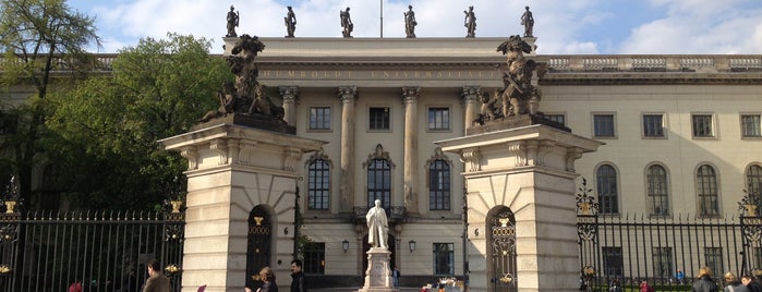 Humboldt-Universität zu Berlin is one of Gezilecek Yerler ve Müzeler.