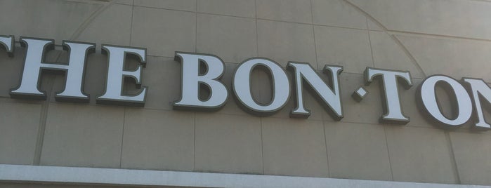 Bon-Ton is one of Jen 님이 좋아한 장소.