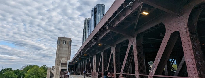 Chicago River @ Lake Shore Drive Bridge is one of Chicago Trip.
