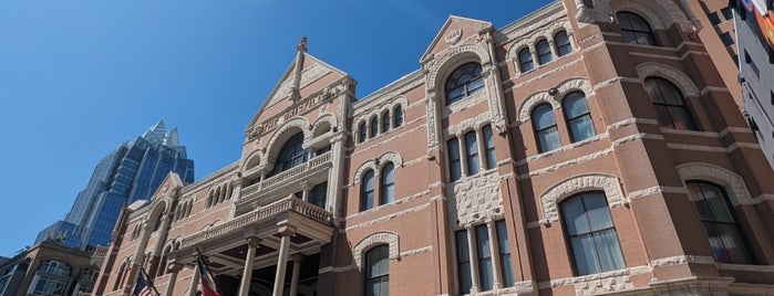 The Driskill is one of Tempat yang Disukai Debra.