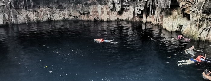 Cenote Yaal Utzil is one of Rodrigo 님이 좋아한 장소.