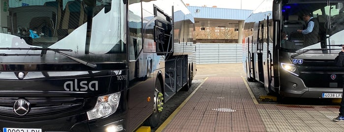 León Bus Station is one of Camino de Santiago.