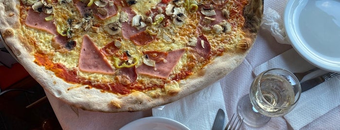 Pizza Rio is one of sithonia.